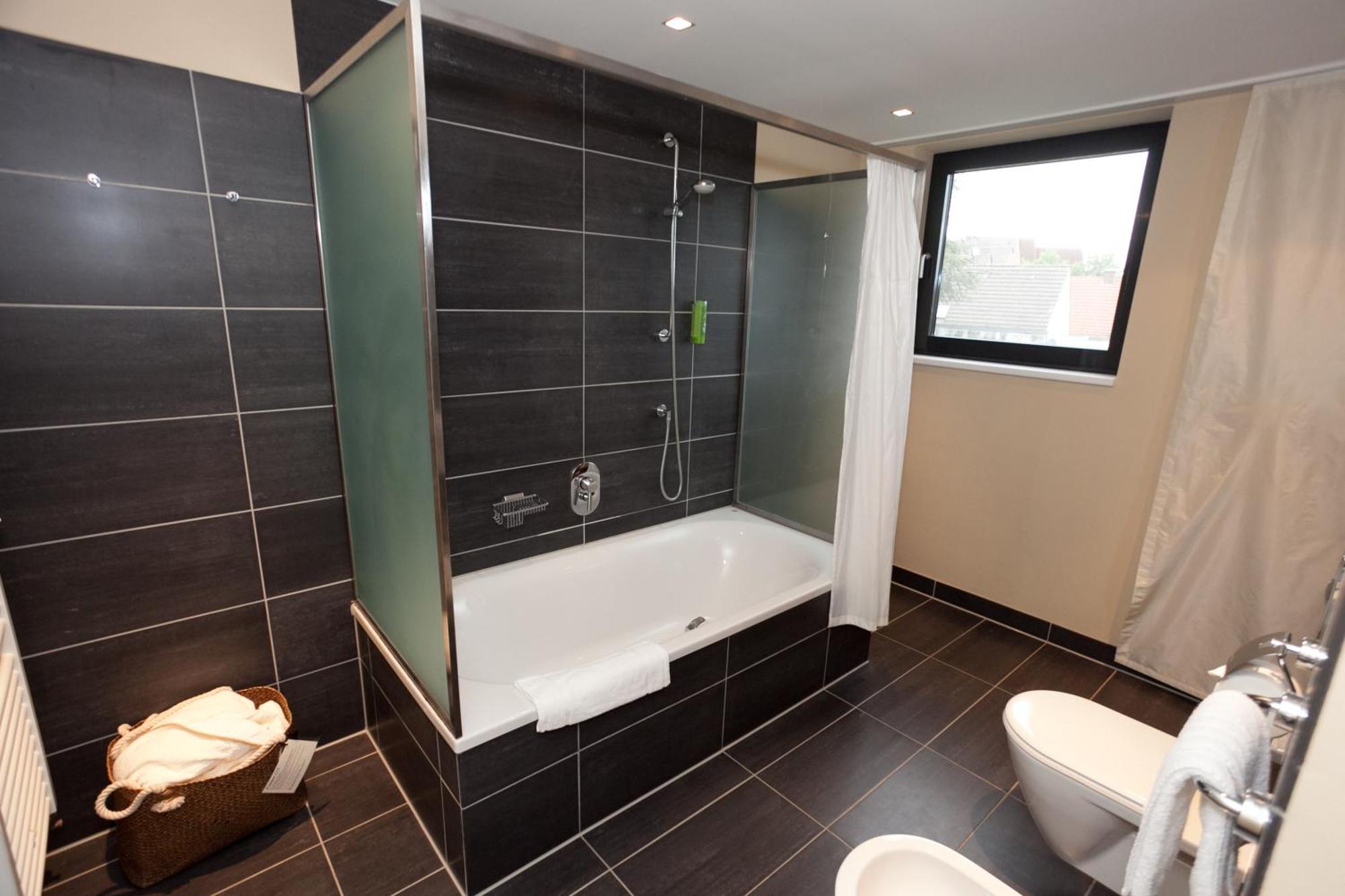 Hotel Schepers Gronau  Rum bild